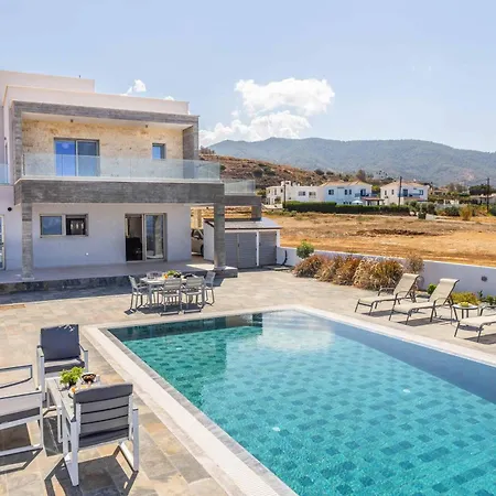 Villa Andriana By The Sea