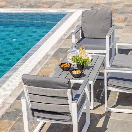 Adriana By The Sea *