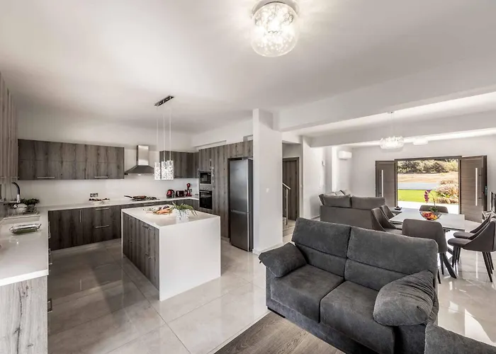 Vila Adriana By The Sea *