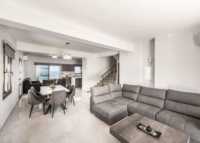 Adriana By The Sea Vila Pomos