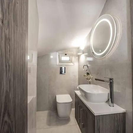 Adriana By The Sea *