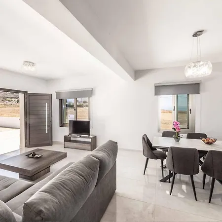 Villa Adriana By The Sea