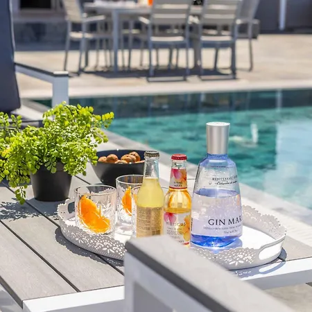 Adriana By The Sea * Pomos