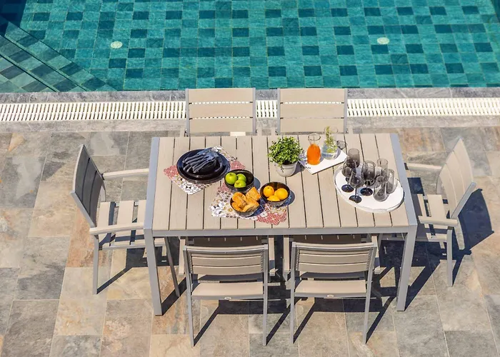 Adriana By The Sea *